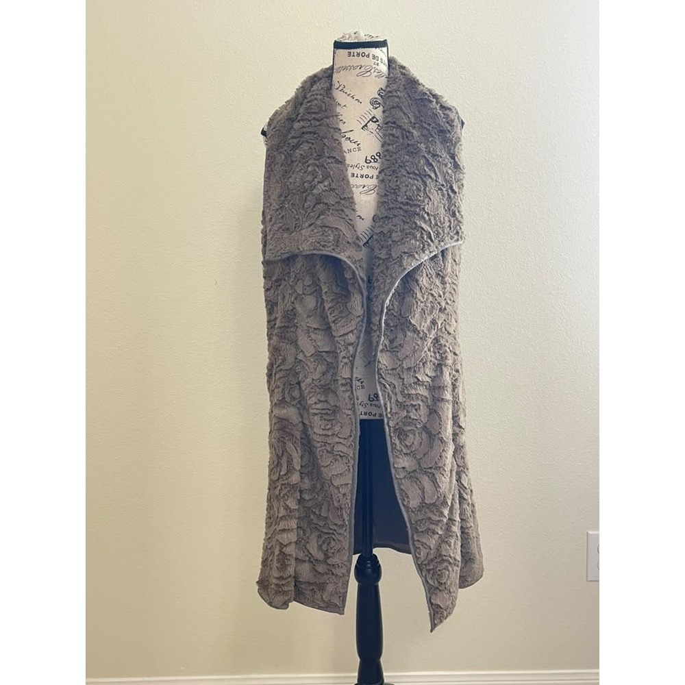 Altard State Taupe Faux Fur Rosette Duster Vest Small Open Front Boho Cozy Chic